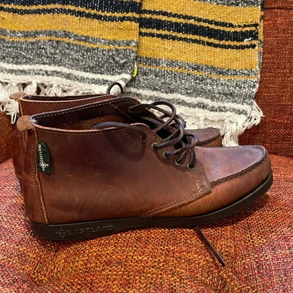 Eastland Black Chukka Boots with Orange Laces Men main image 3
